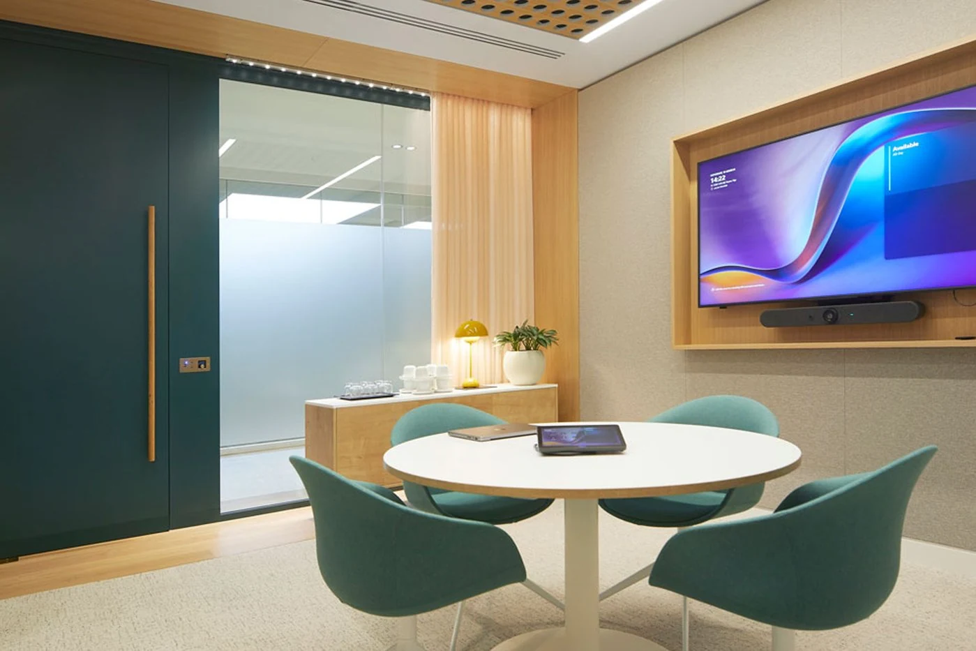 AV Screen and Portal